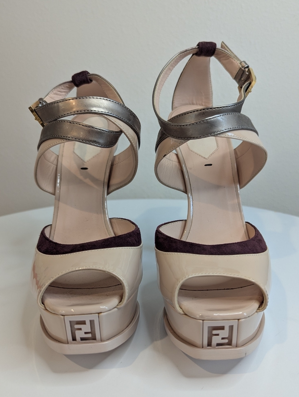 Fendi Nude Metallic Platform Peep Toe Sandals Sz 38.5 High Heel